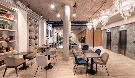 EFE Hotel & Cowork